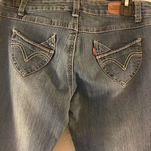 Levi’s Jeans Tulip Back Pockets